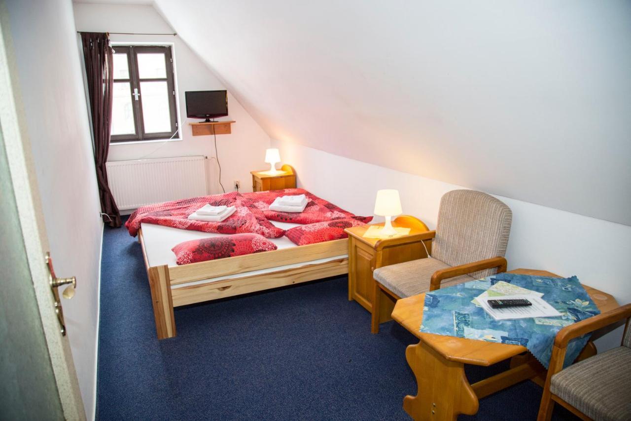 Hotel U Mesta Prahy Наход Екстер'єр фото