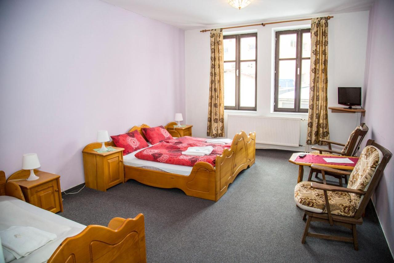 Hotel U Mesta Prahy Наход Екстер'єр фото