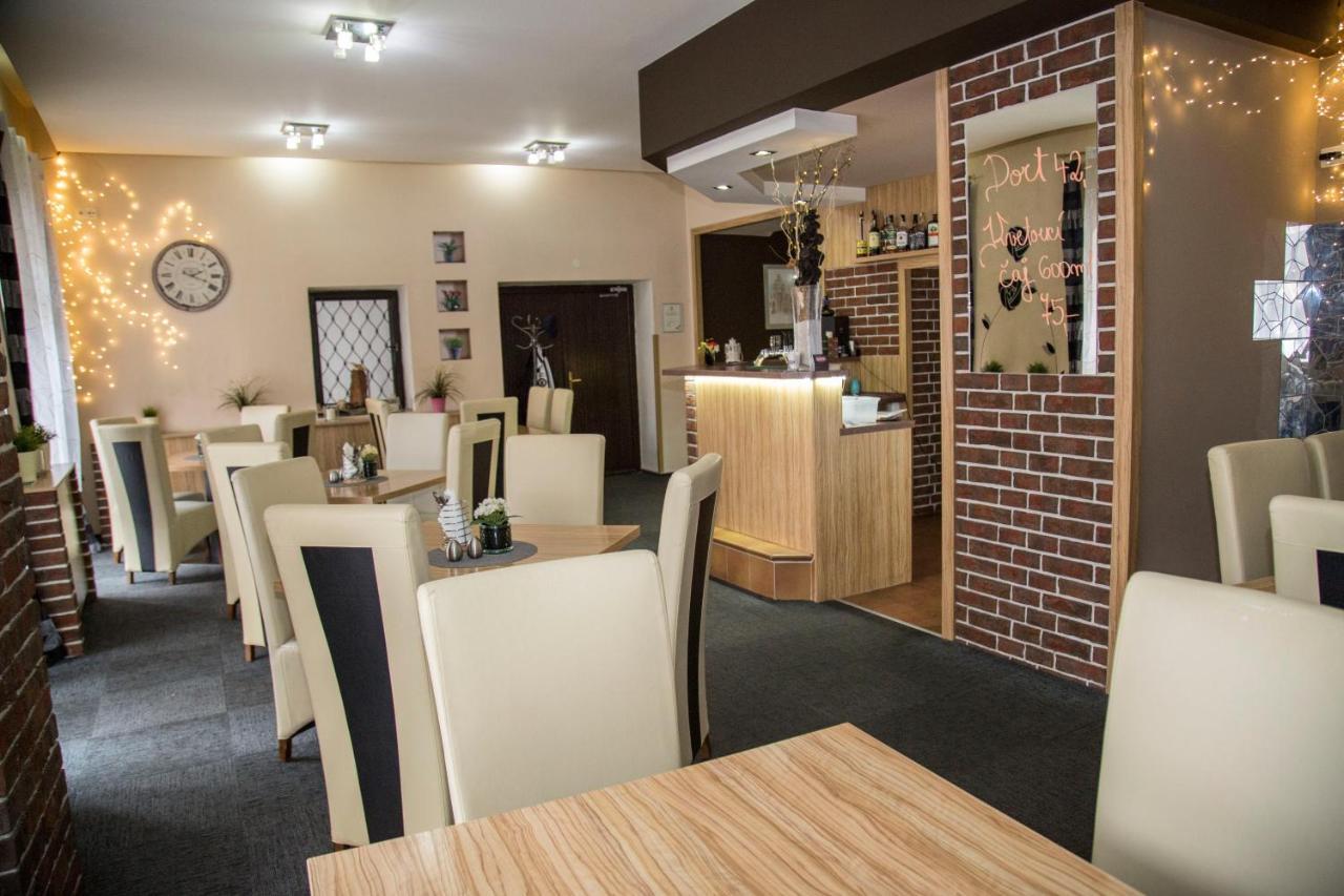 Hotel U Mesta Prahy Наход Екстер'єр фото